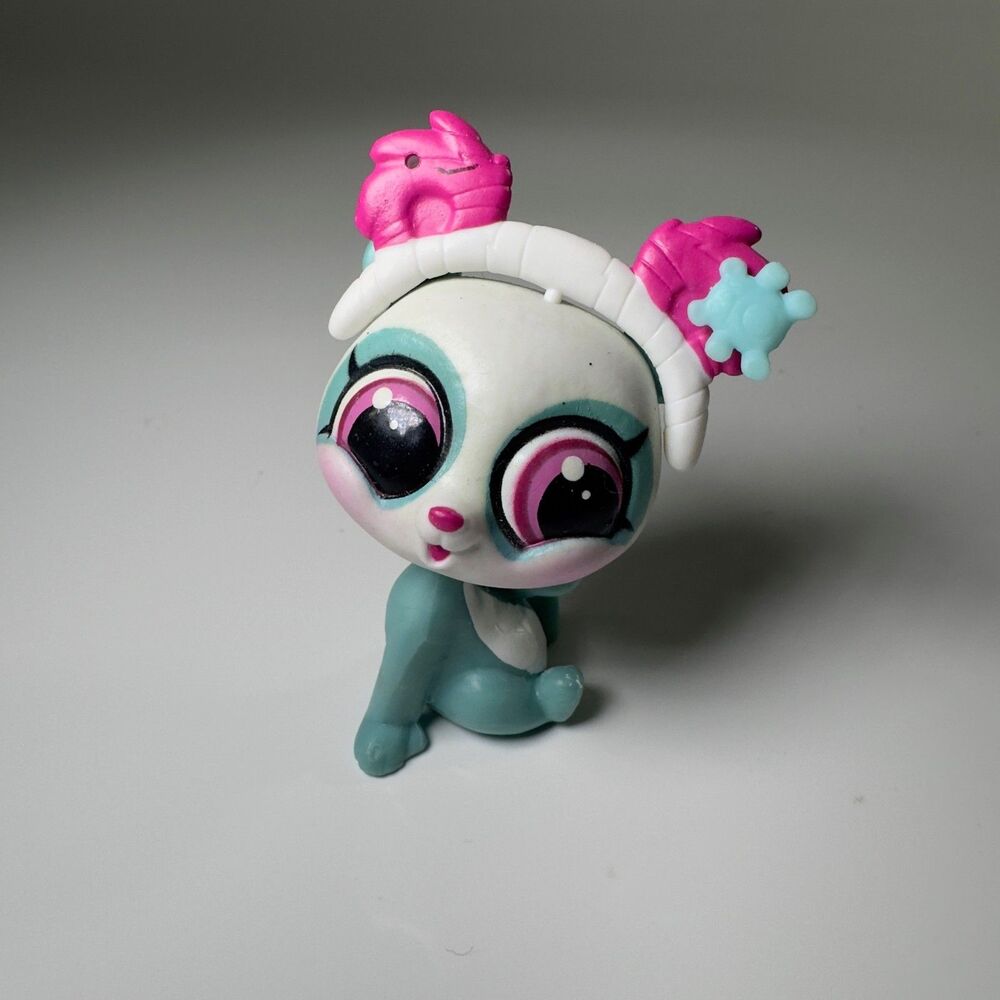 Littlest Pet Shop Pawsabilities Sally Zhen Panda Tiger Tail LPS Pet Collectible